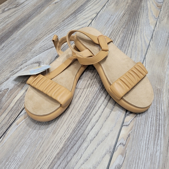 Cat & Jack Sandals Girls Size 1 Brown - Picture 3 of 9